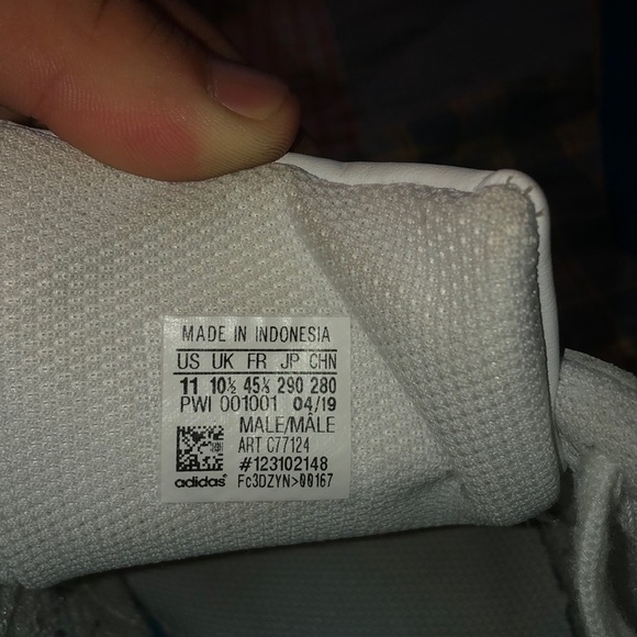 Adidas superstar (adidas,Nike,Jordan,puma) - Picture 4 of 6